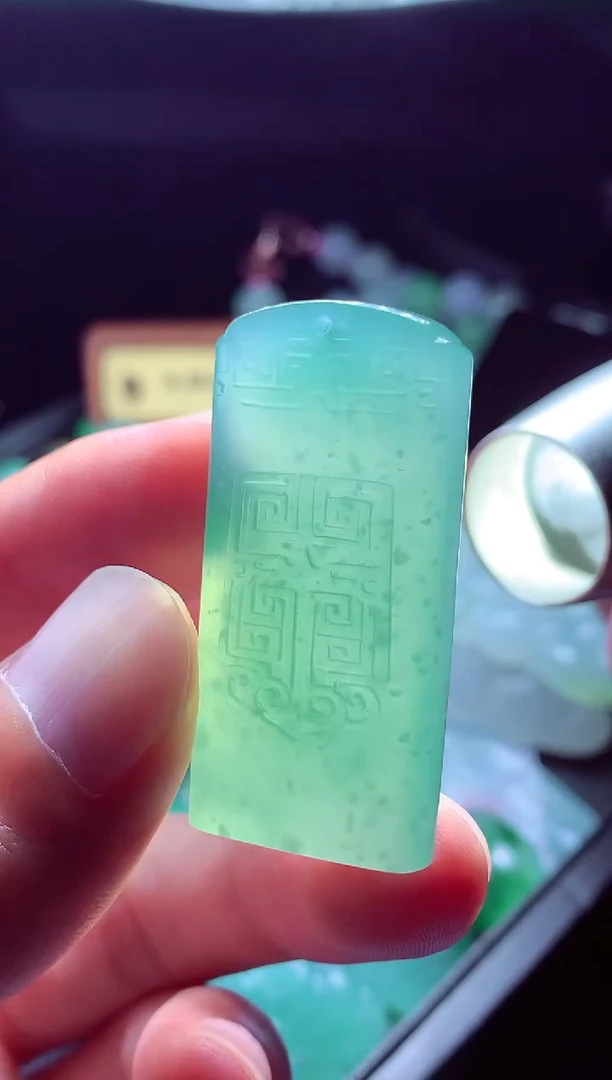 未镶嵌定制翡翠峰*#翡翠毛货定制
