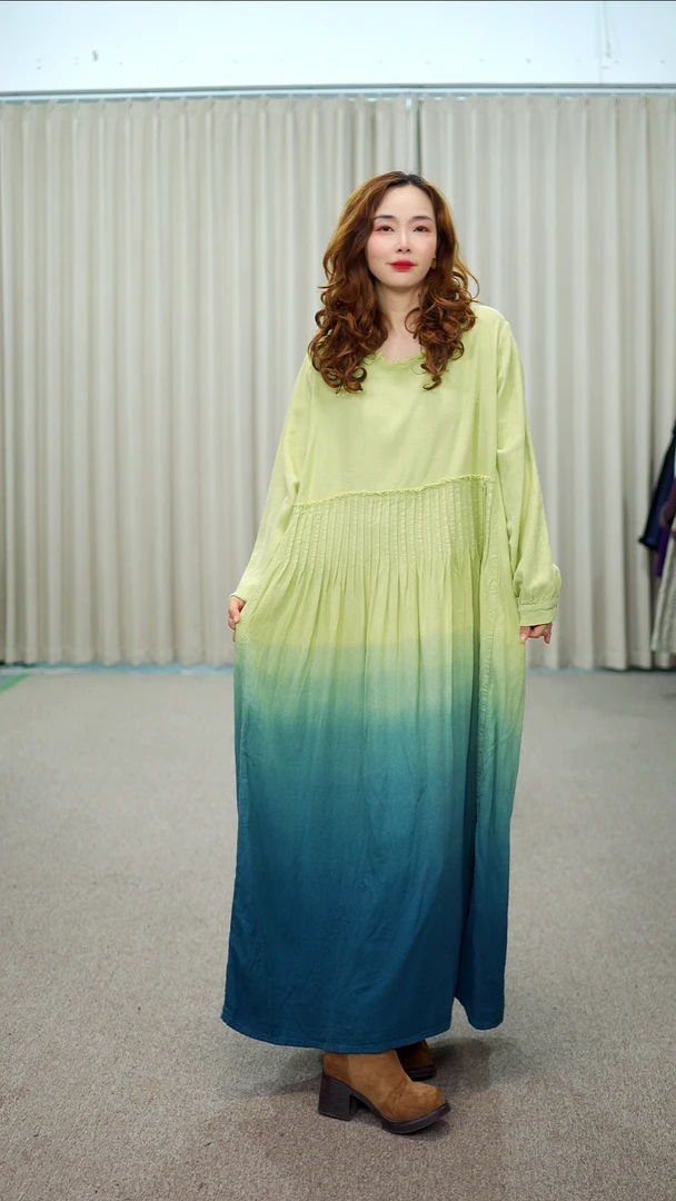 花璟与麻原创设计款复古毛边领撞色连衣裙（裙长121胸围132）