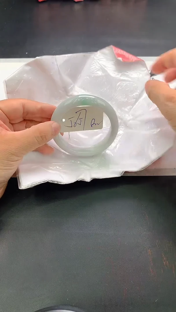 翡翠手镯未镶嵌270