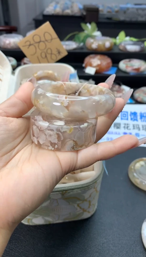 未镶嵌手镯石英质玉（55-56圈口）赠送镯心