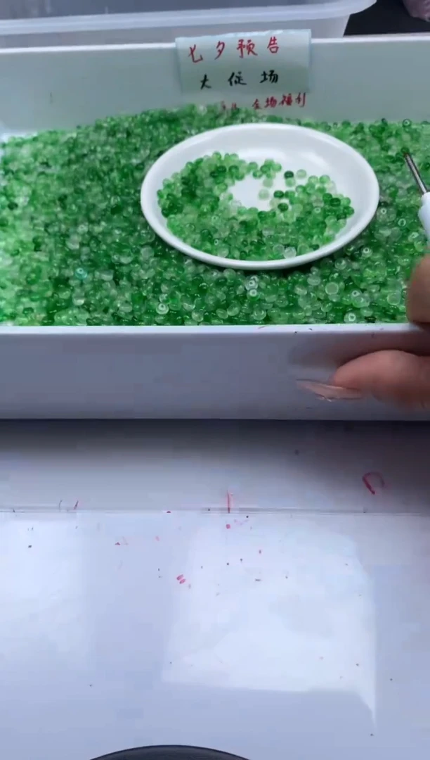 玛瑙/玉髓颈饰未镶嵌W2773冰飘绿花算盘6*3MM*50颗