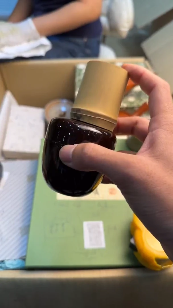 瓷片老*88888888      323