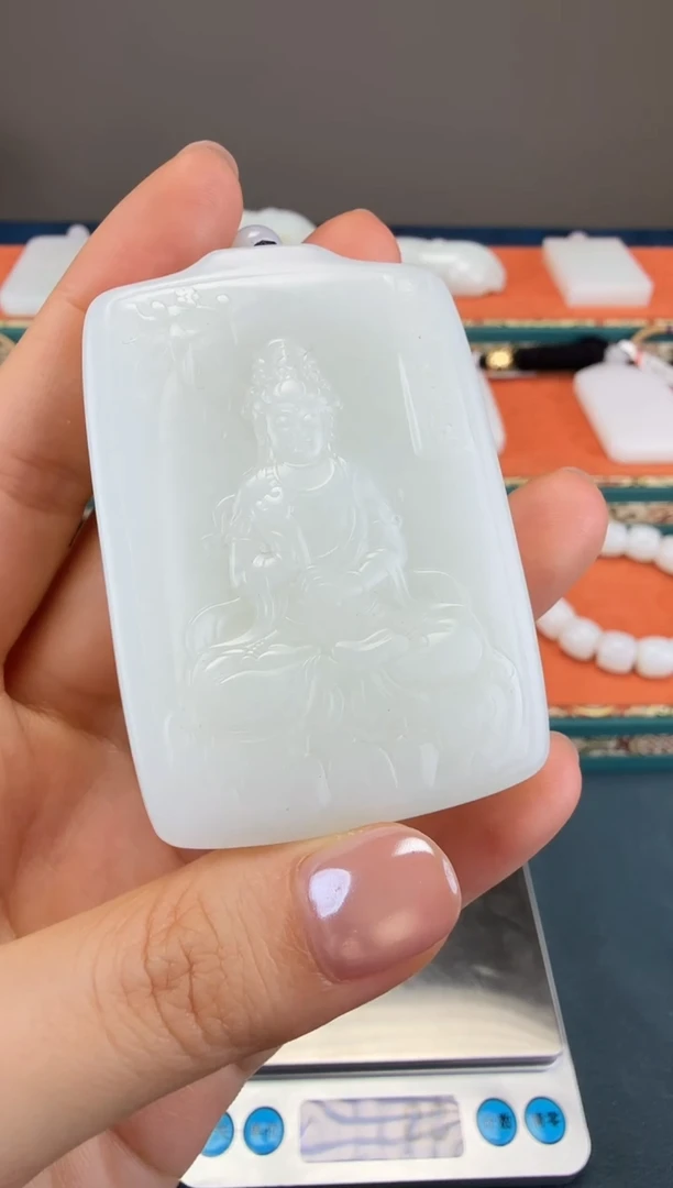 颈饰未镶嵌和田玉1