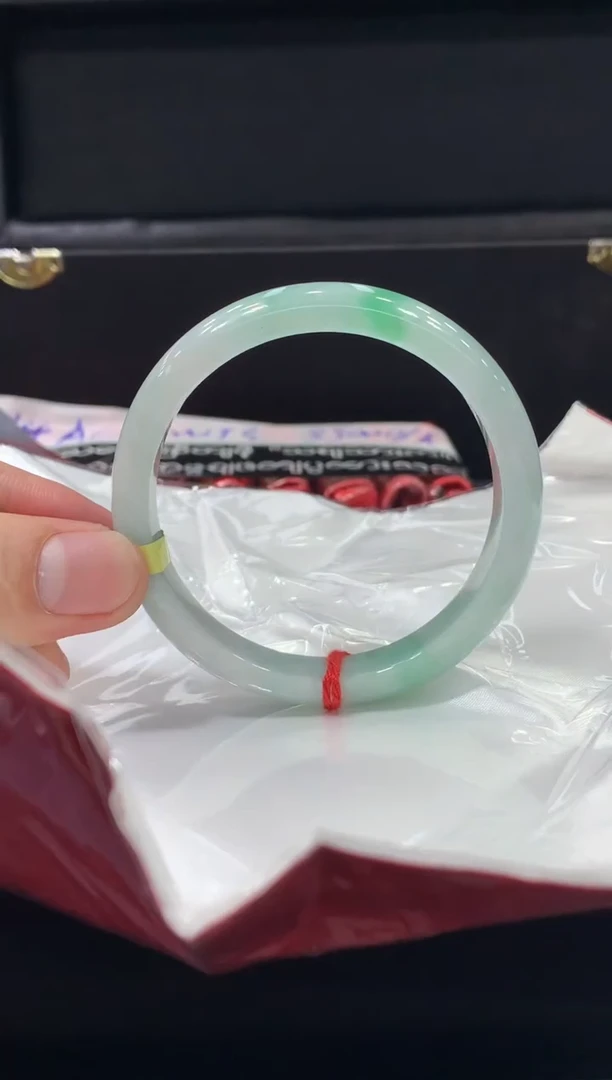 未镶嵌手镯翡翠翡翠手镯