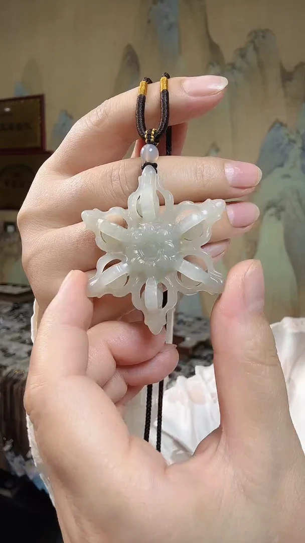 颈饰未镶嵌和田玉.