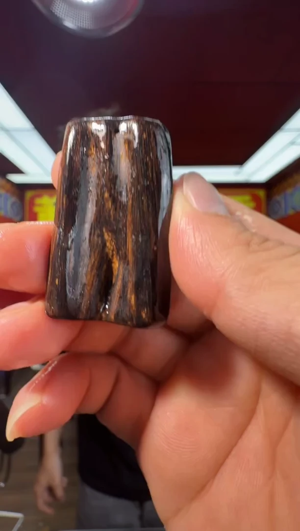 沉香吊坠d24越南多样性发一