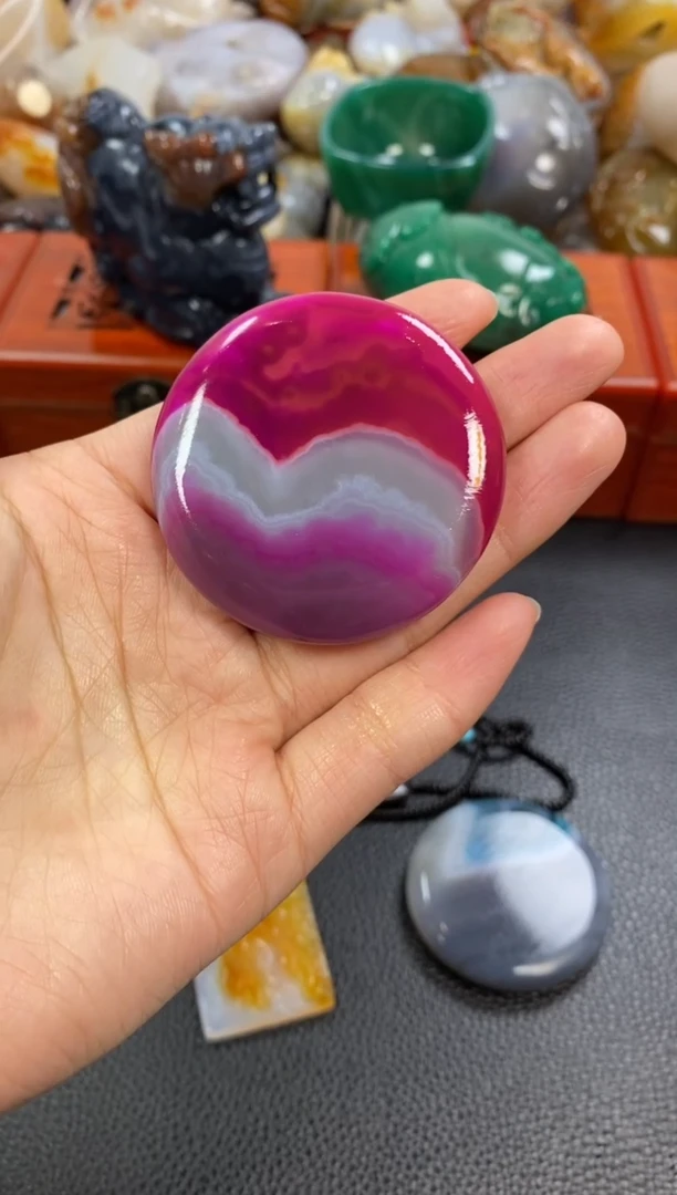 未镶嵌挂件玛瑙/玉髓万**空1