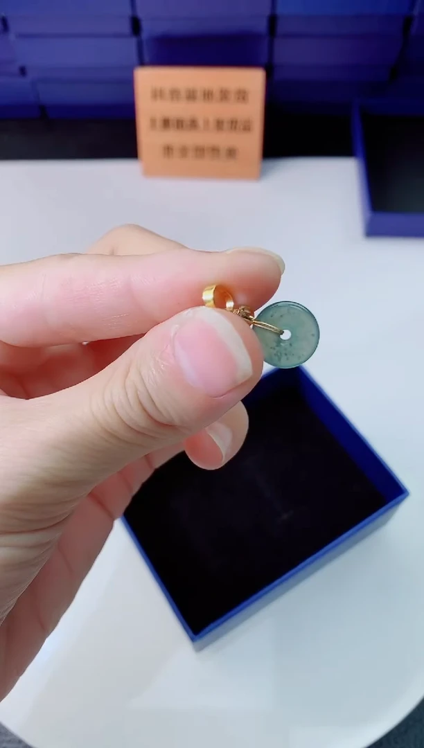 翡翠未镶嵌颈饰11111111