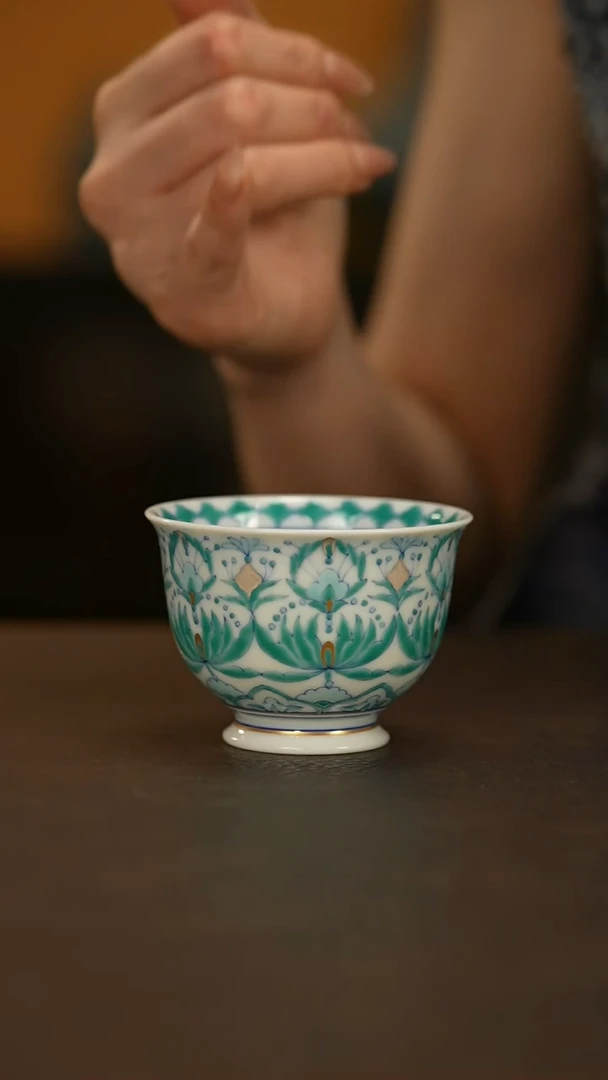 【闪购商品】瓷片             冉月