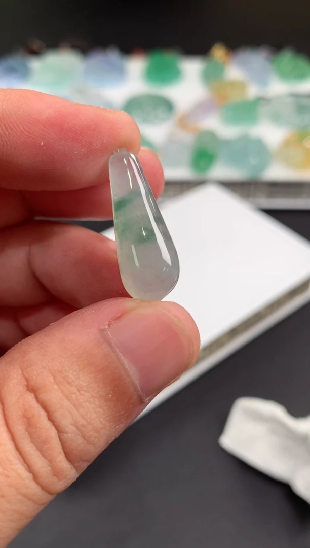 未镶嵌定制翡翠C****_翡翠