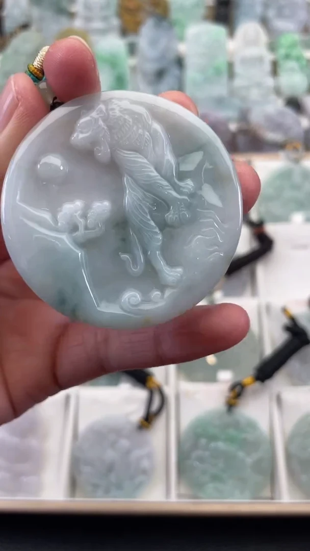颈饰未镶嵌翡翠天然缅甸翡翠A货381