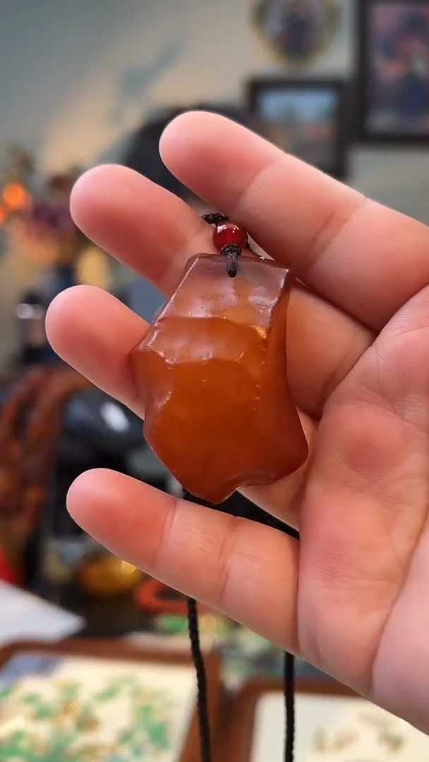 琥珀颈饰未镶嵌吊坠