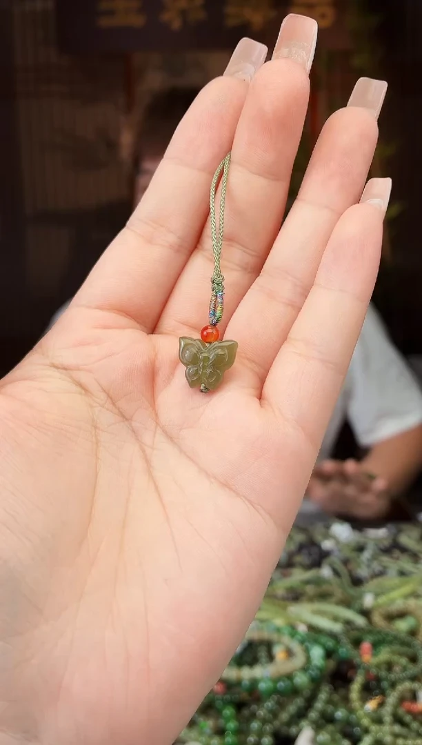 和田玉未镶嵌颈饰拍一发一