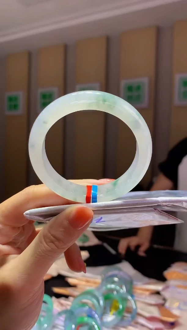 未镶嵌手镯翡翠-Q352 圈口50.8