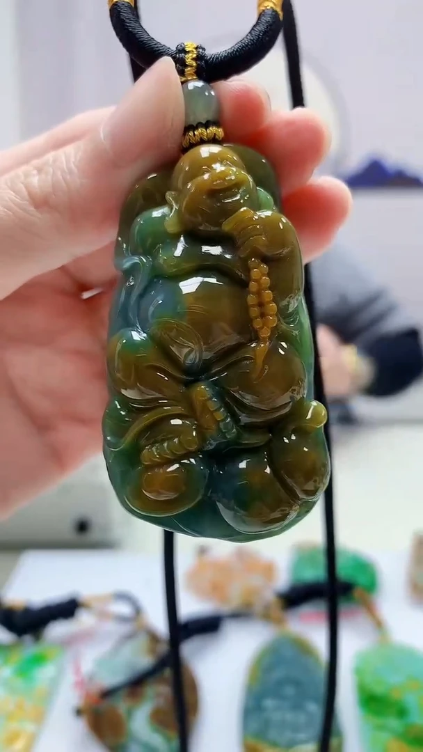 定制翡翠未镶嵌5060zm-毛货挂件佛公133