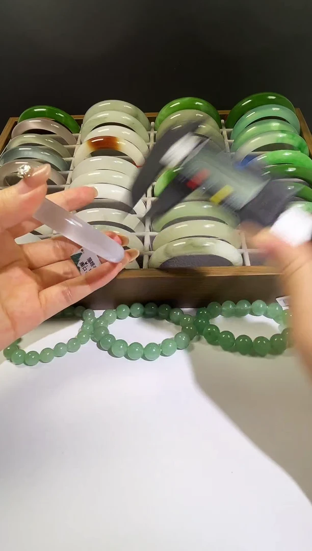 灵动飘花高货毕业款手镯