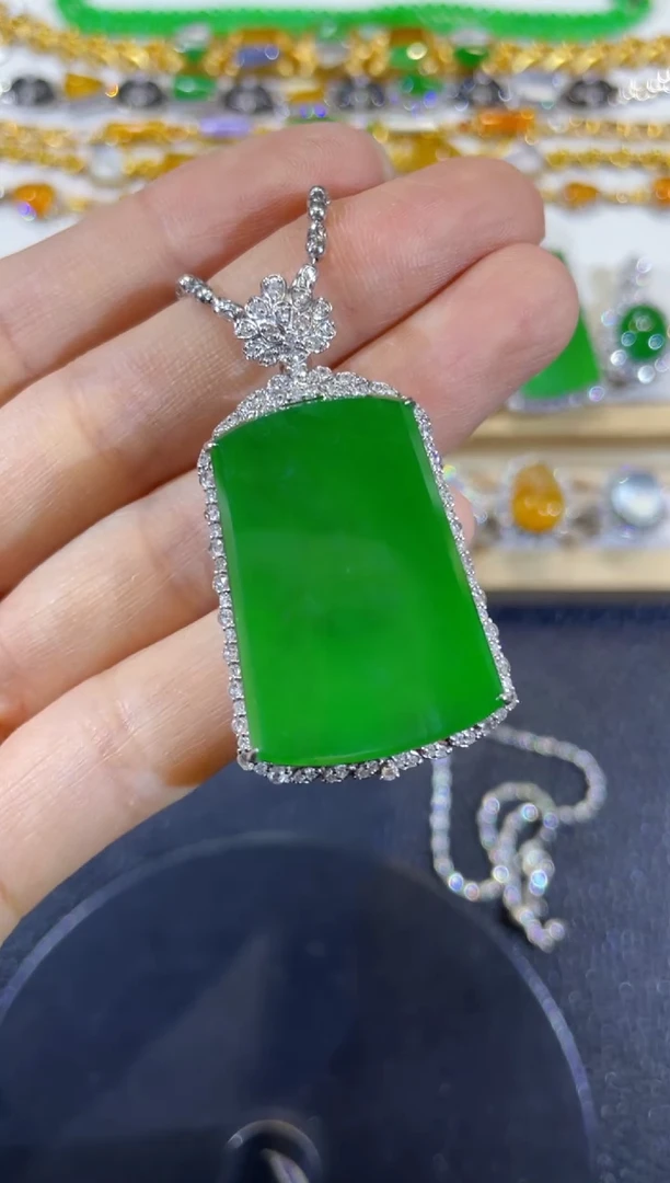 吊坠(不含链)18K金镶嵌翡翠团购12