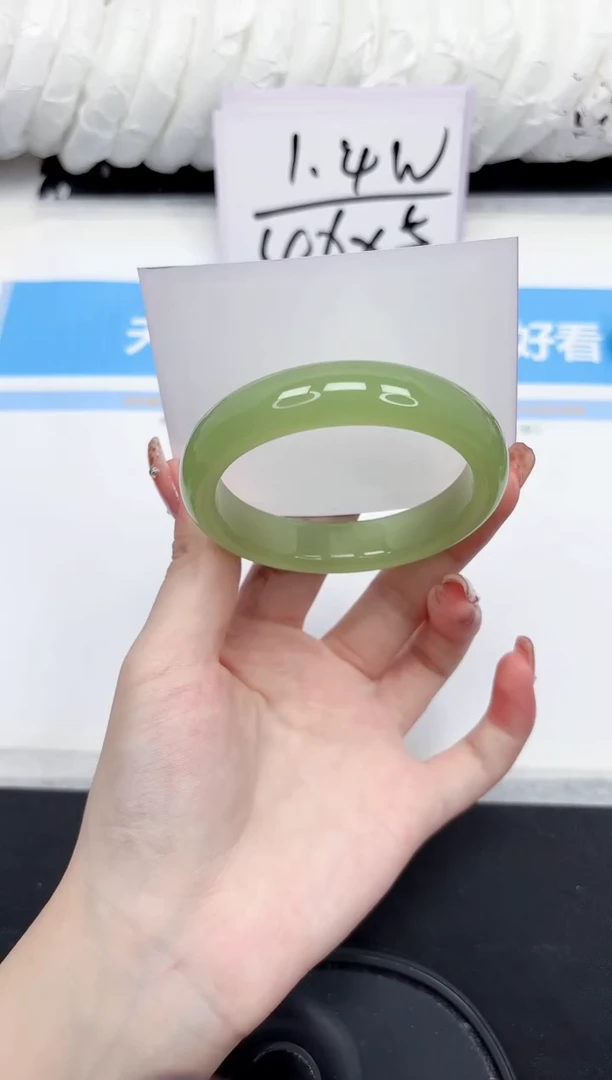 未镶嵌手镯石英质玉162-57