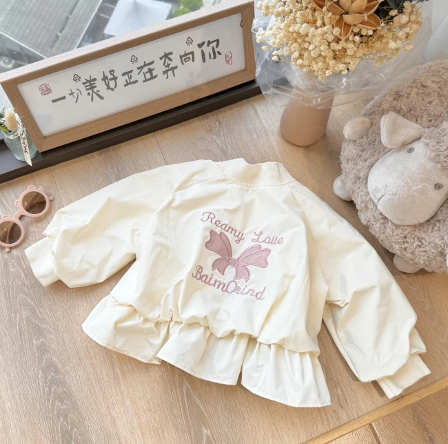 65250春秋新款2025女童宝宝休闲百搭气质蝴蝶结冲锋衣夹克外套