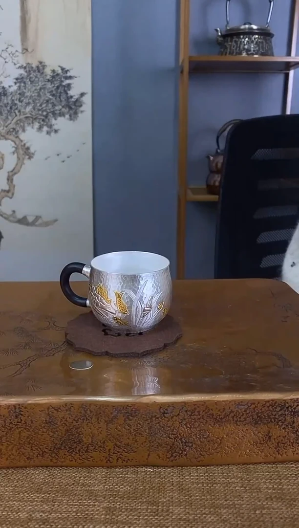 不二银工荷花鱼杯子