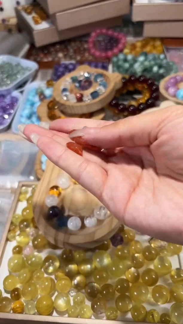 水晶手串未镶嵌Q22金太阳双尖一个