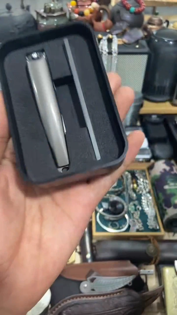 瓷片闪购商品  如图所示
