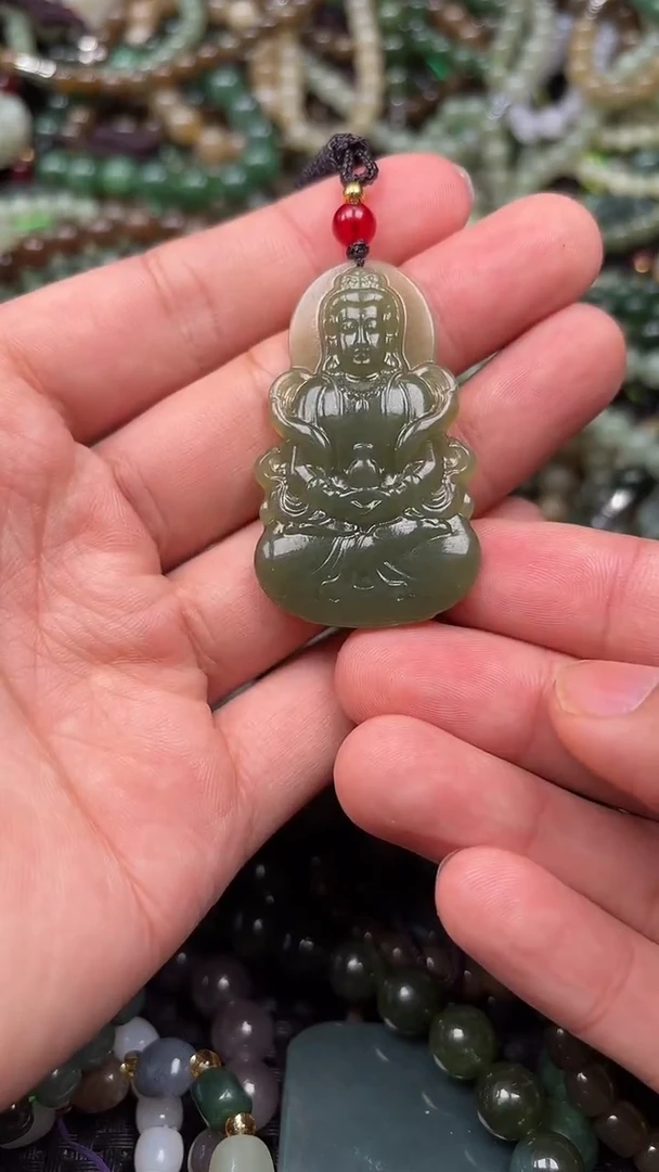 颈饰未镶嵌和田玉1