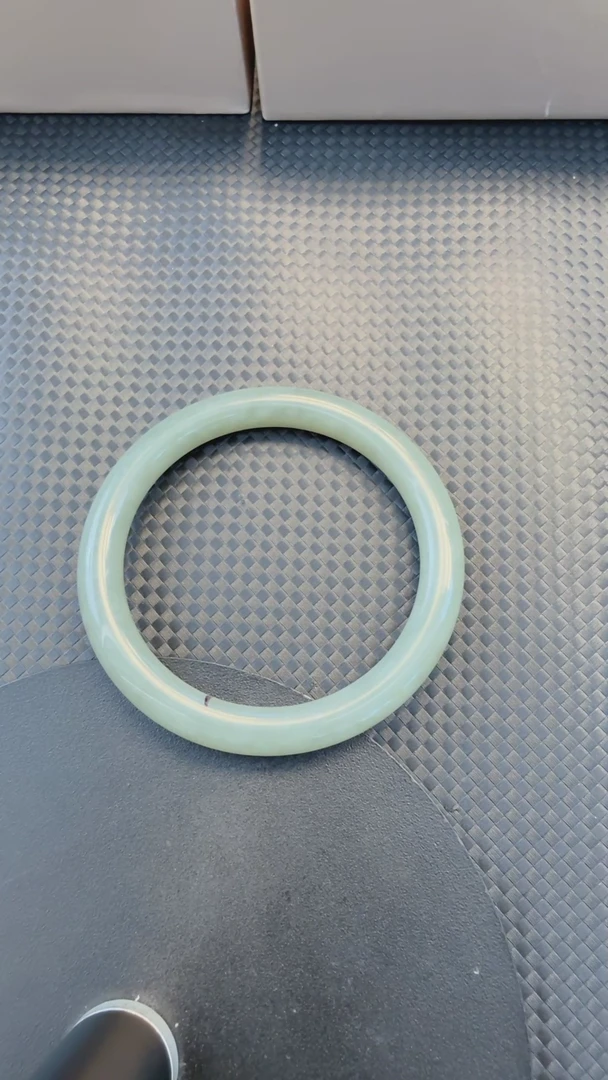 【闪购商品】和田玉手镯未镶嵌4圈口56圆条