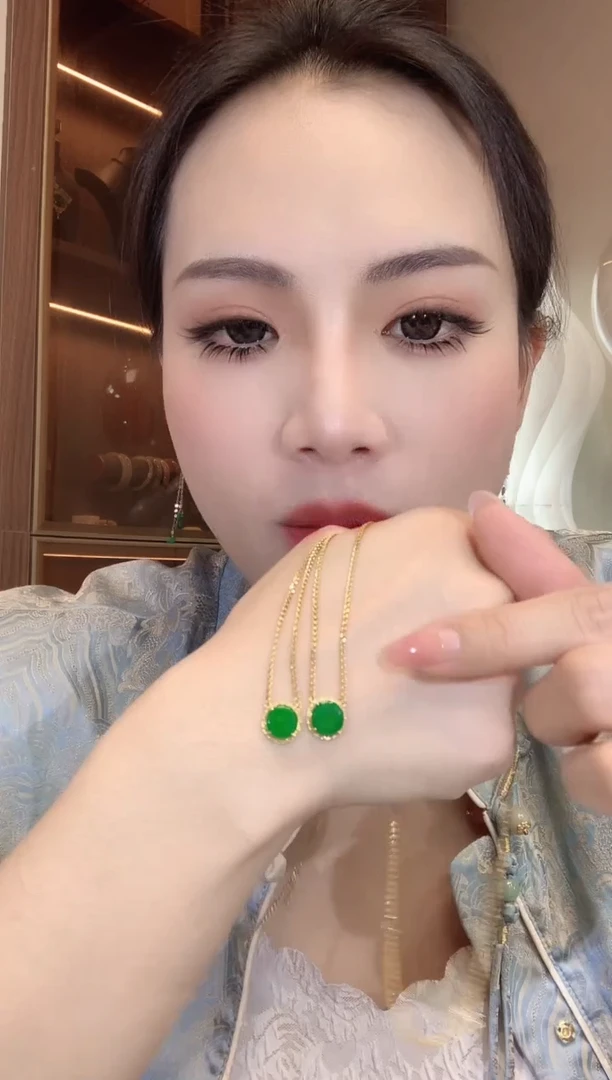 【闪购商品】翡翠套链18K金镶嵌A9 多样性发货一件