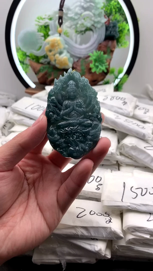 【闪购商品】翡翠颈饰未镶嵌千手观音