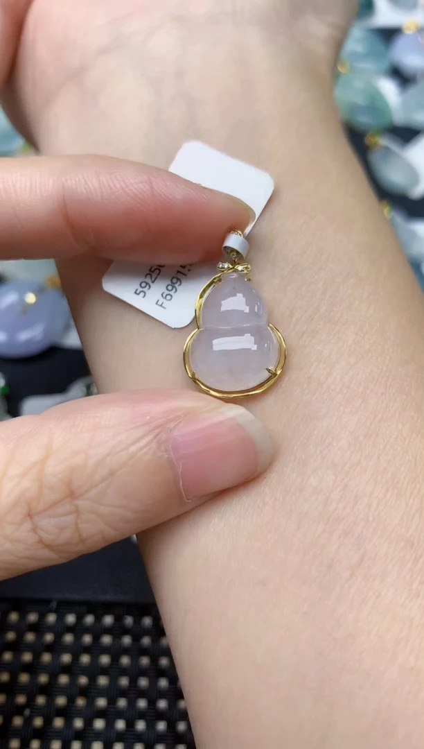 颈饰18K金镶嵌翡翠天然缅甸A货翡翠