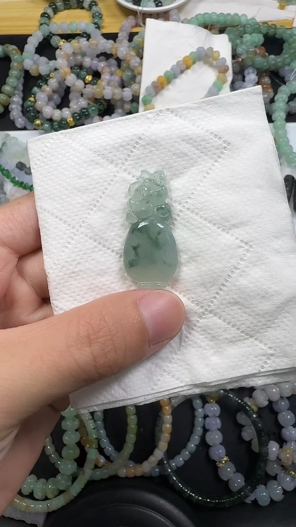 翡翠未镶嵌颈饰【闪购商品】 天然翡翠