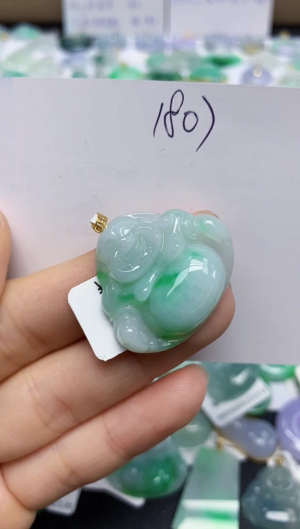 翡翠18K金镶嵌颈饰天然缅甸翡翠A货