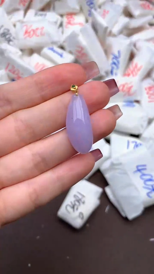 【闪购商品】翡翠挂件18K金镶嵌—