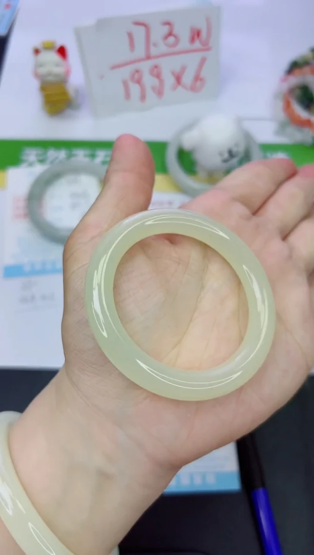 【闪购商品】石英质玉手镯未镶嵌346-51.2