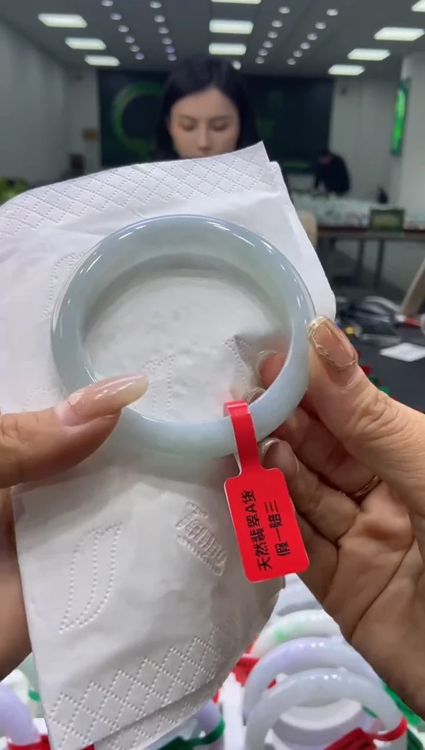 未镶嵌手镯翡翠00008370
