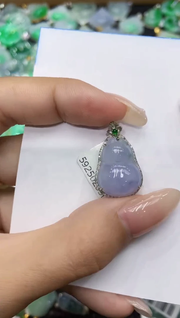 翡翠18K金镶嵌颈饰 111111111111