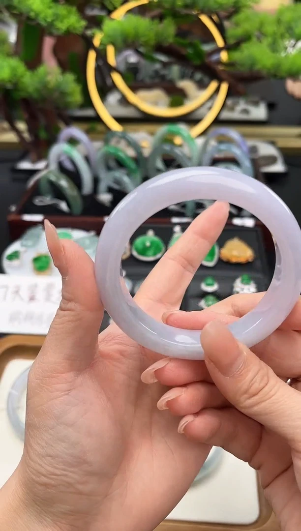 未镶嵌手镯翡翠手镯