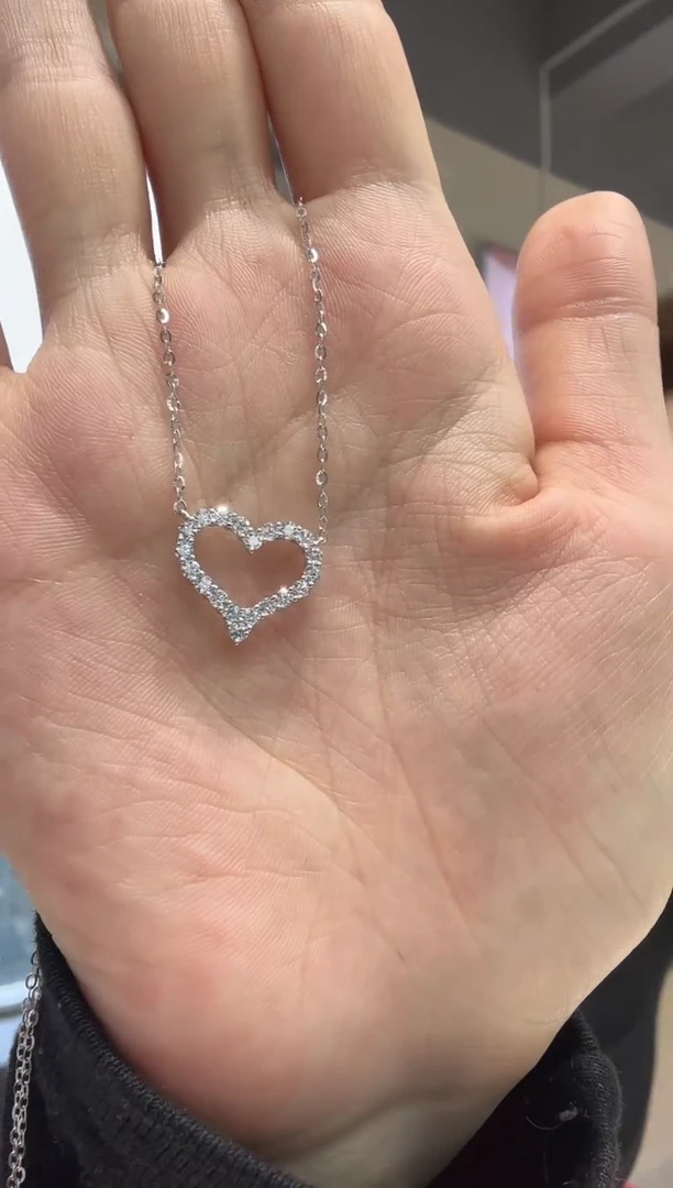 【闪购商品】实验室培育钻石18K金镶嵌爱心项链
