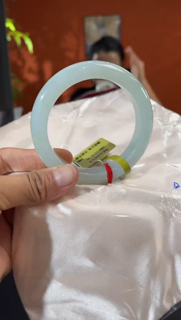 未镶嵌手镯翡翠2