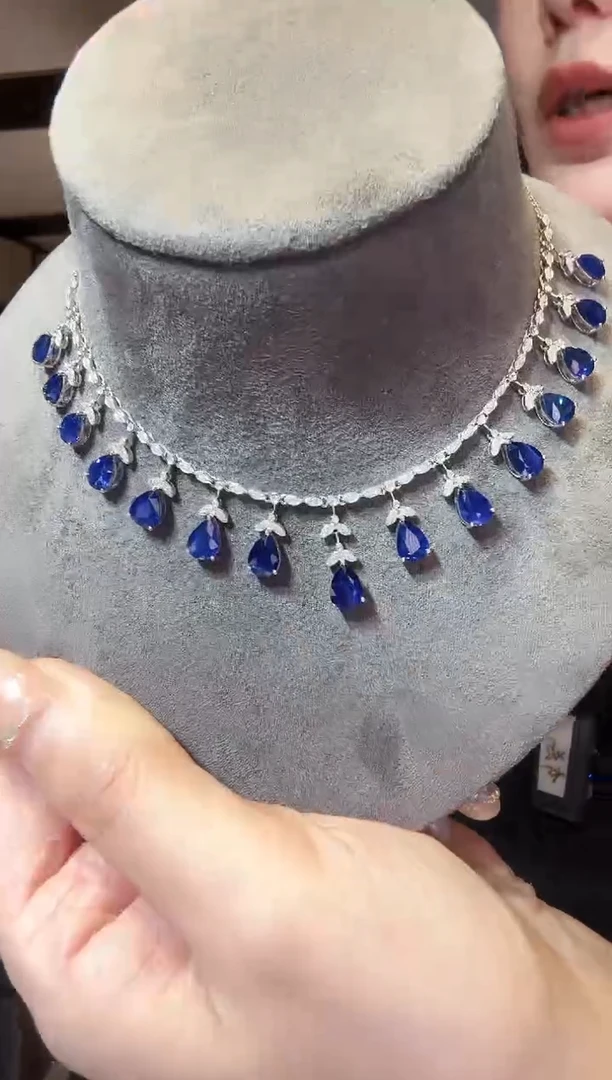 项链蓝宝石铂Pt950镶嵌11.00ct