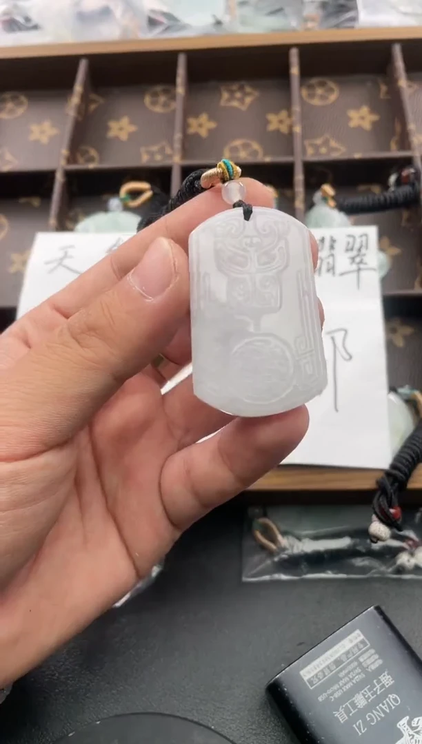 颈饰未镶嵌翡翠25/11/27/310