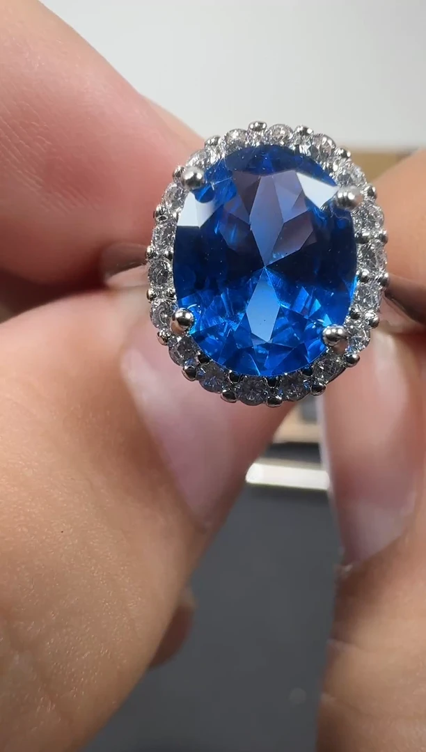 戒指蓝宝石18K金镶嵌875