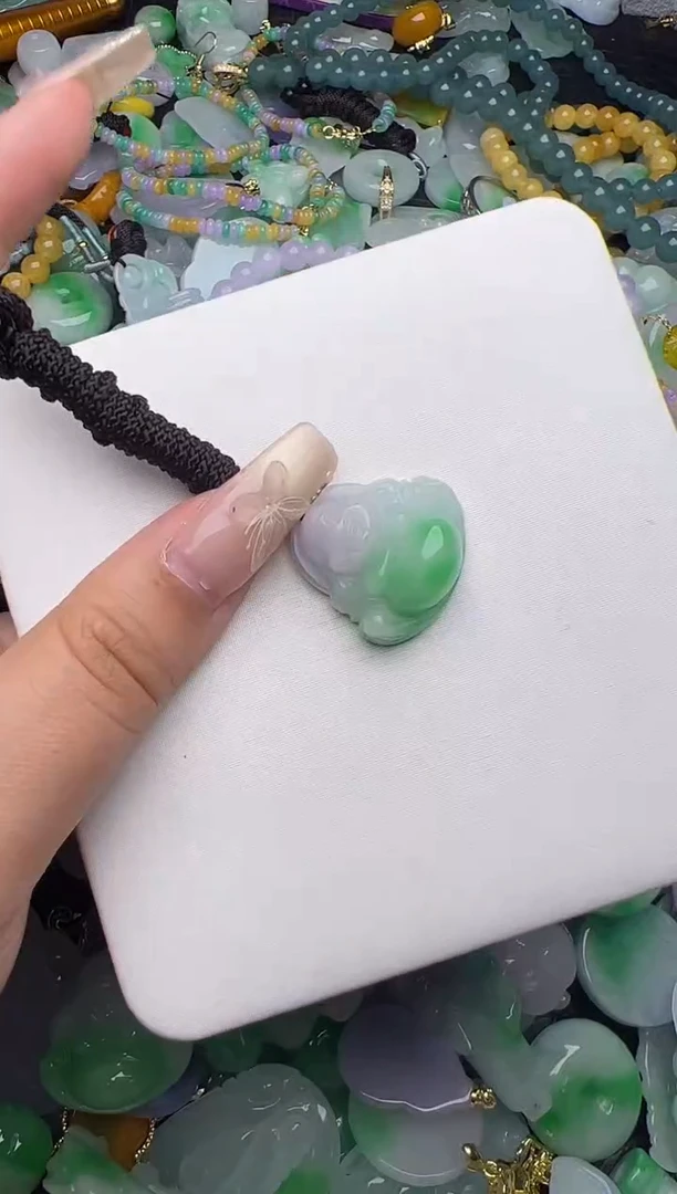 翡翠未镶嵌颈饰天然缅甸翡翠吊坠