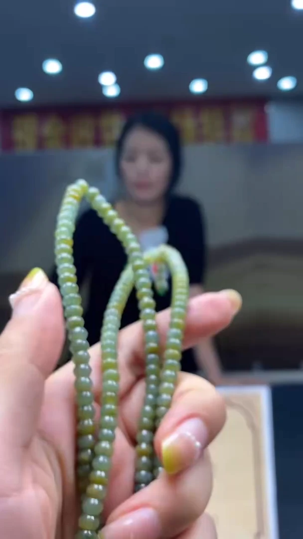 翡翠未镶嵌颈饰********7
