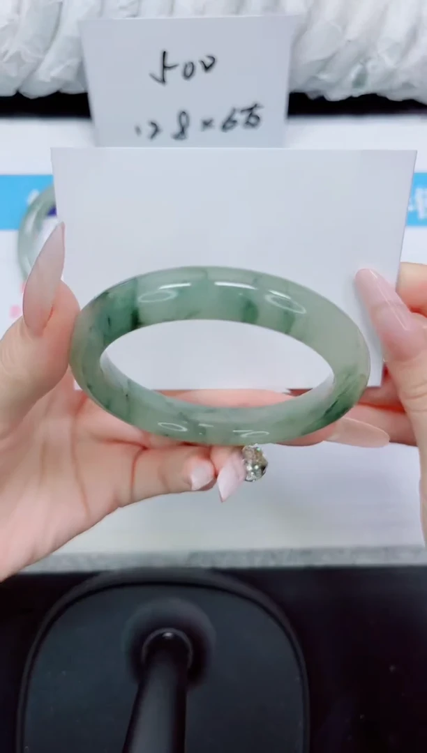 石英质玉手镯未镶嵌11