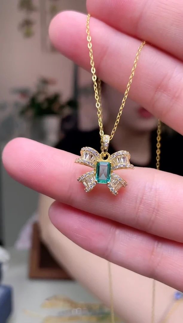 银S925镶嵌颈饰祖母绿吊坠