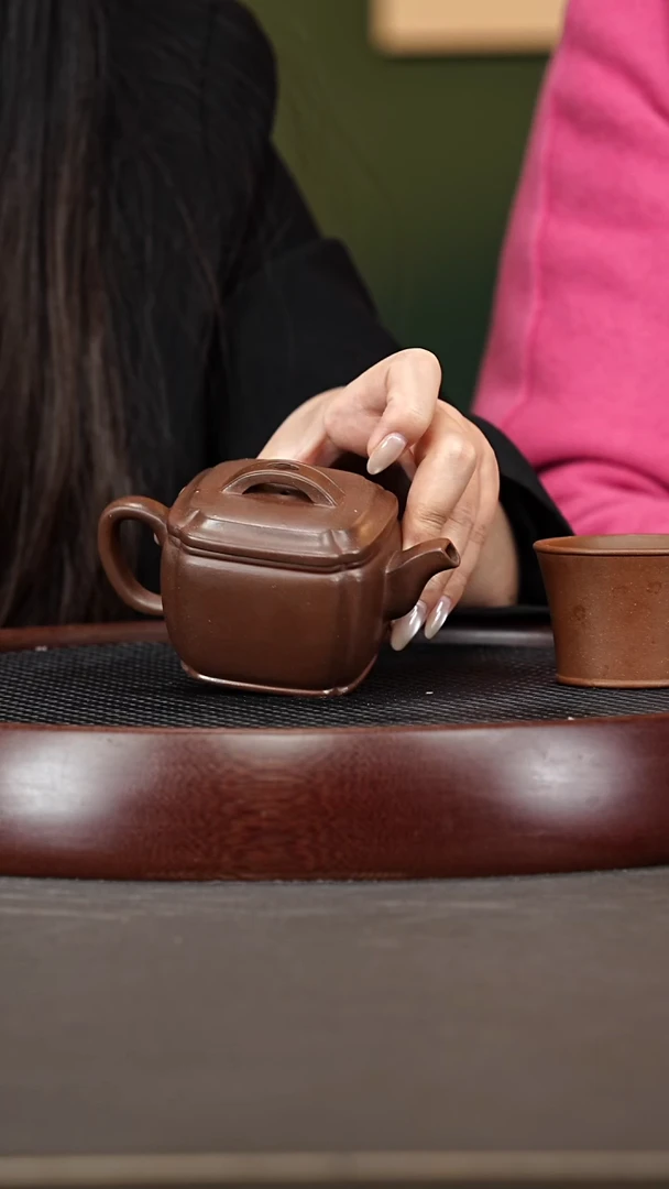 茶壶紫砂箥*吢143ZXJ德韵 龙山大红泥260cc
