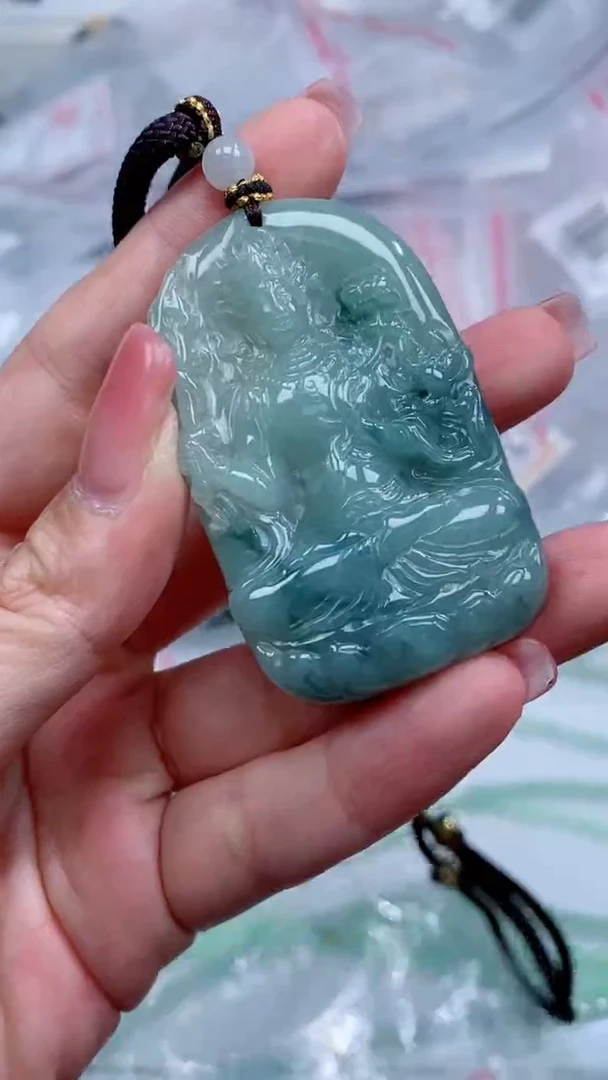 翡翠未镶嵌颈饰吊坠