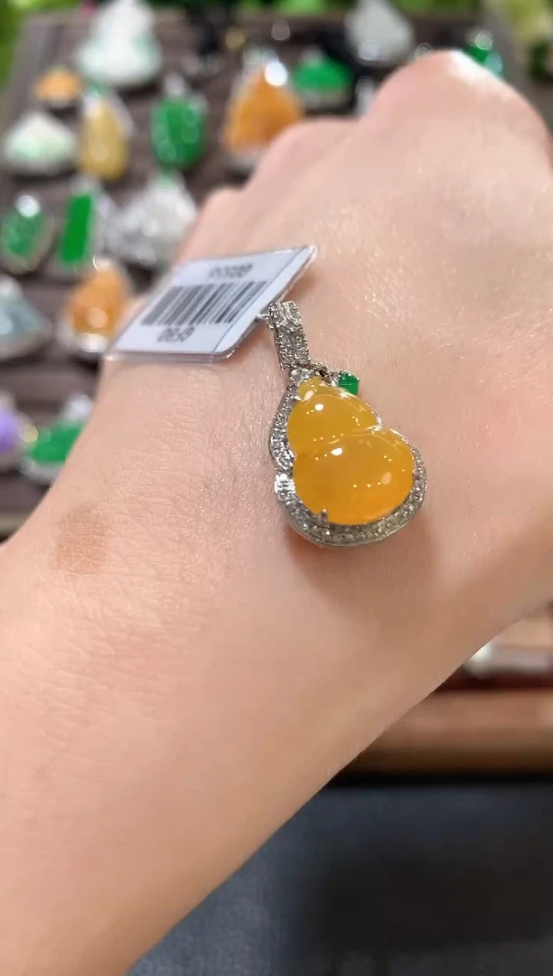 吊坠(不含链)18K金镶嵌翡翠c14